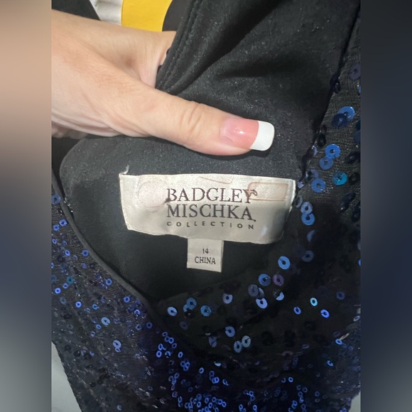 Badgley Mischka blue sequin dress - Picture 4 of 6